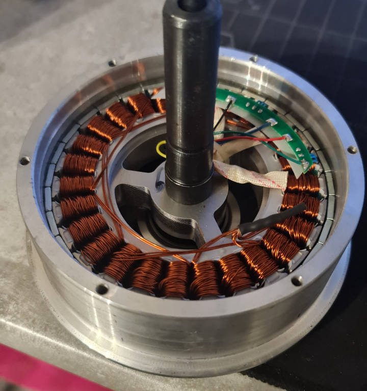 Motor windings in hubs
